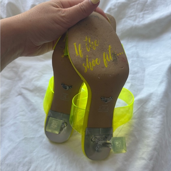 Disney x Aldo Yellow Cinderella Stepsister Jelly Open Toe Heels Size 7 - Picture 7 of 14